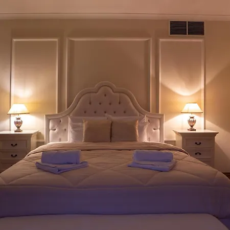 Villa Alexandra: Sea Views Pool Jacuzzi Sauna Mellieha