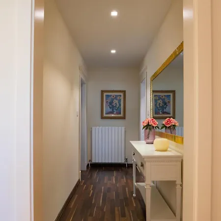 Alexandra: Sea Views Pool Jacuzzi Sauna Villa *