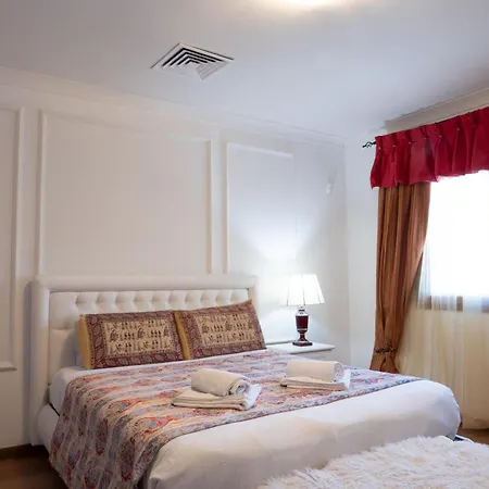 Alexandra: Sea Views Pool Jacuzzi Sauna Villa