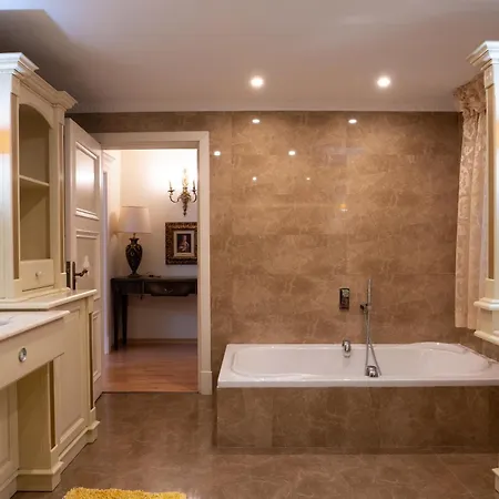 Alexandra: Sea Views Pool Jacuzzi Sauna Villa *