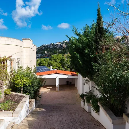 Alexandra: Sea Views Pool Jacuzzi Sauna Villa