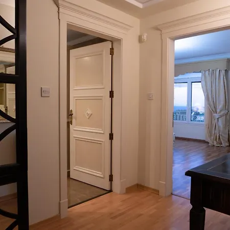 Alexandra: Sea Views Pool Jacuzzi Sauna Mellieha