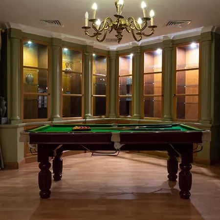 Villa Alexandra: Sea Views Pool Jacuzzi Sauna *