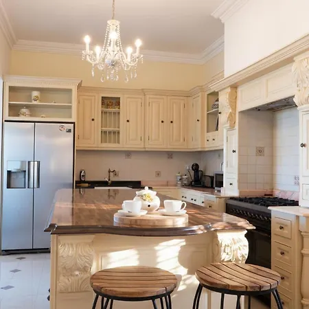 Villa Alexandra: Sea Views Pool Jacuzzi Sauna Mellieha