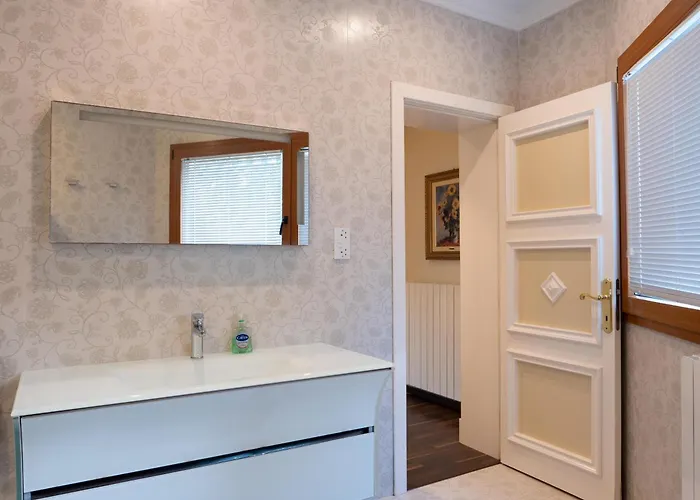 Alexandra: Sea Views Pool Jacuzzi Sauna 빌라 멜리에하