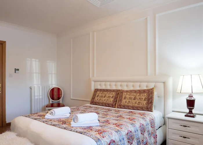 Alexandra: Sea Views Pool Jacuzzi Sauna * 멜리에하