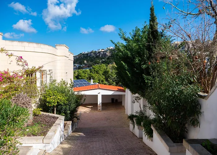 Alexandra: Sea Views Pool Jacuzzi Sauna 빌라