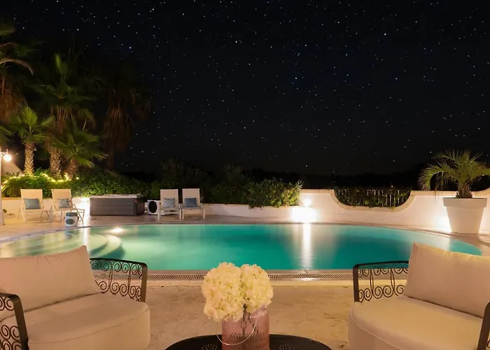 빌라 Alexandra: Sea Views Pool Jacuzzi Sauna