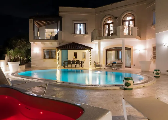 빌라 Alexandra: Sea Views Pool Jacuzzi Sauna *