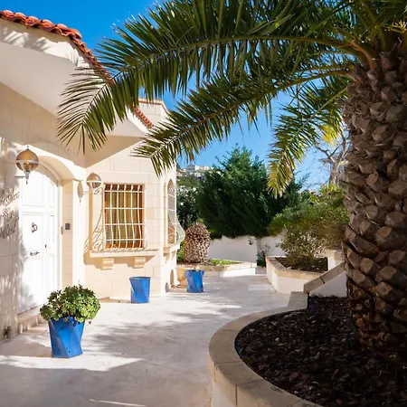 Alexandra: Sea Views Pool Jacuzzi Sauna Villa