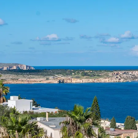 Alexandra: Sea Views Pool Jacuzzi Sauna Mellieha