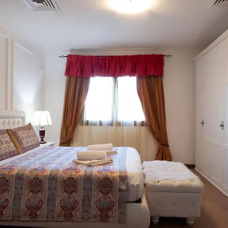 Alexandra: Sea Views Pool Jacuzzi Sauna *