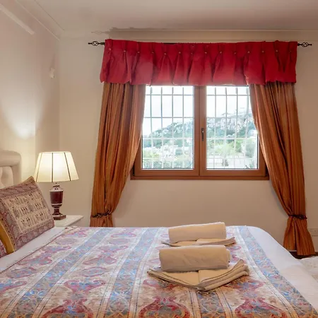 Alexandra: Sea Views Pool Jacuzzi Sauna Villa