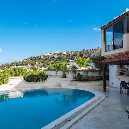 Alexandra: Sea Views Pool Jacuzzi Sauna Villa