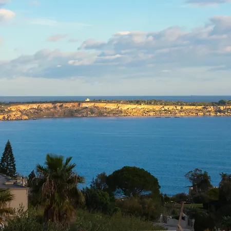 Villa Alexandra: Sea Views Pool Jacuzzi Sauna Mellieħa