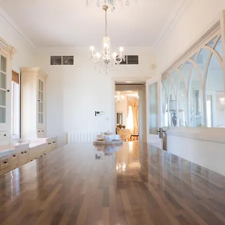 Alexandra: Sea Views Pool Jacuzzi Sauna Mellieha