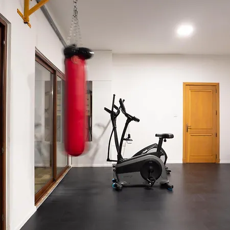 Alexandra: Sea Views Pool Jacuzzi Sauna