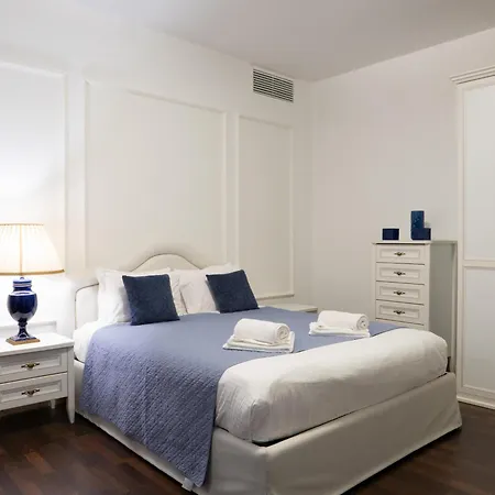 Alexandra: Sea Views Pool Jacuzzi Sauna