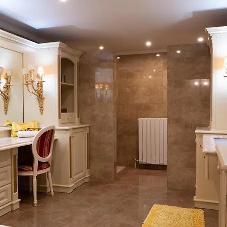 Alexandra: Sea Views Pool Jacuzzi Sauna *