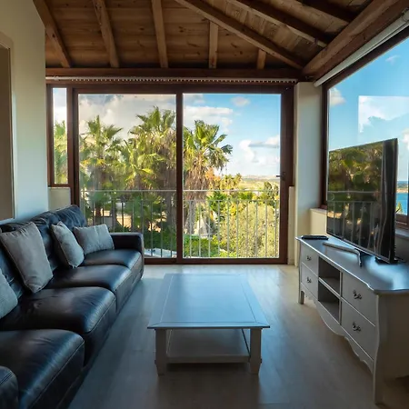 Alexandra: Sea Views Pool Jacuzzi Sauna Mellieha