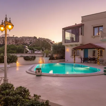 ヴィラ Alexandra: Sea Views Pool Jacuzzi Sauna