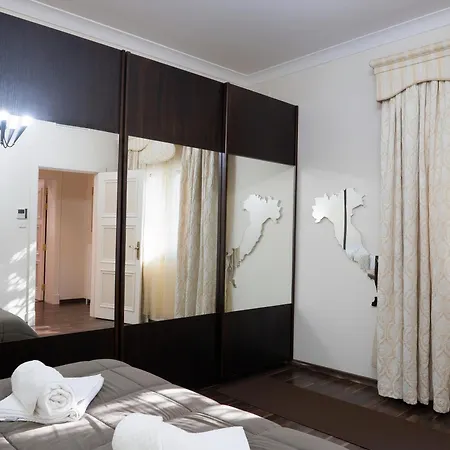 Alexandra: Sea Views Pool Jacuzzi Sauna *