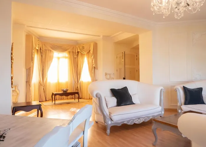 Vila Alexandra: Sea Views Pool Jacuzzi Sauna Mellieħa