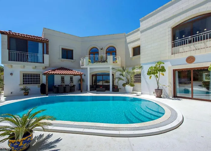 빌라 Alexandra: Sea Views Pool Jacuzzi Sauna 멜리에하