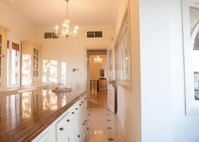 빌라 Alexandra: Sea Views Pool Jacuzzi Sauna *