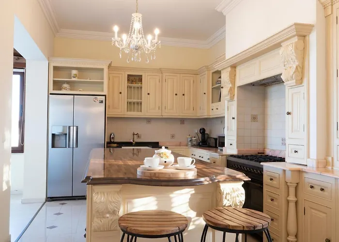 빌라 Alexandra: Sea Views Pool Jacuzzi Sauna 멜리에하