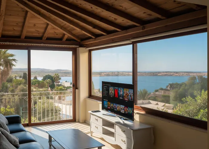 Alexandra: Sea Views Pool Jacuzzi Sauna *