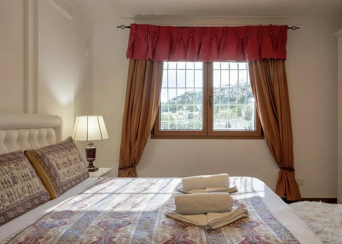 빌라 Alexandra: Sea Views Pool Jacuzzi Sauna